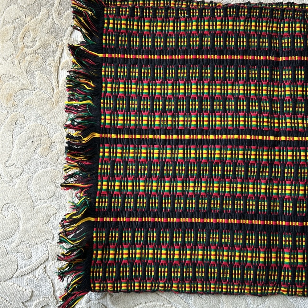 Table Runner - Picture 4 of 4